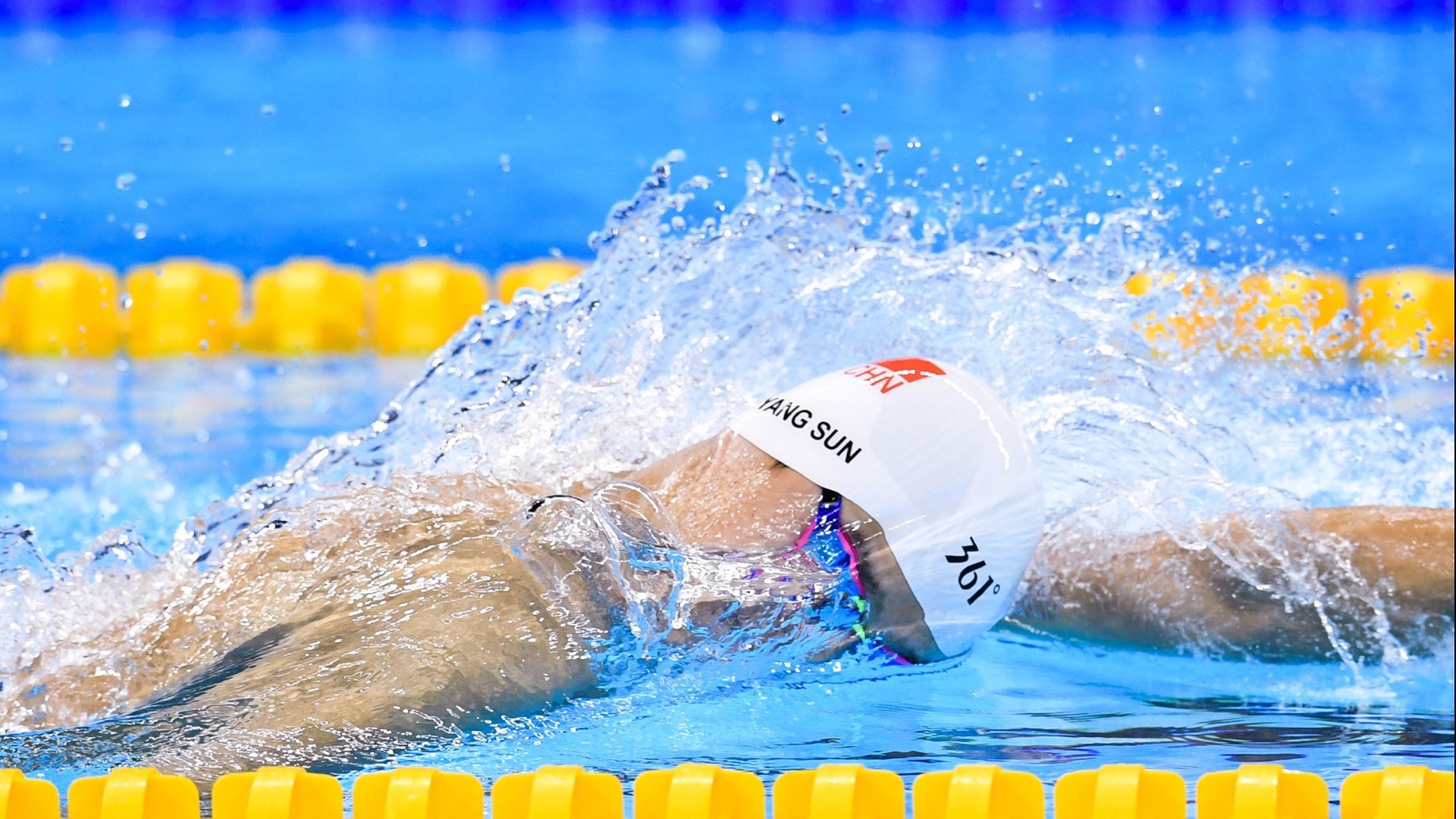 传奇谢幕！足球巨星李明举行深情退役仪式