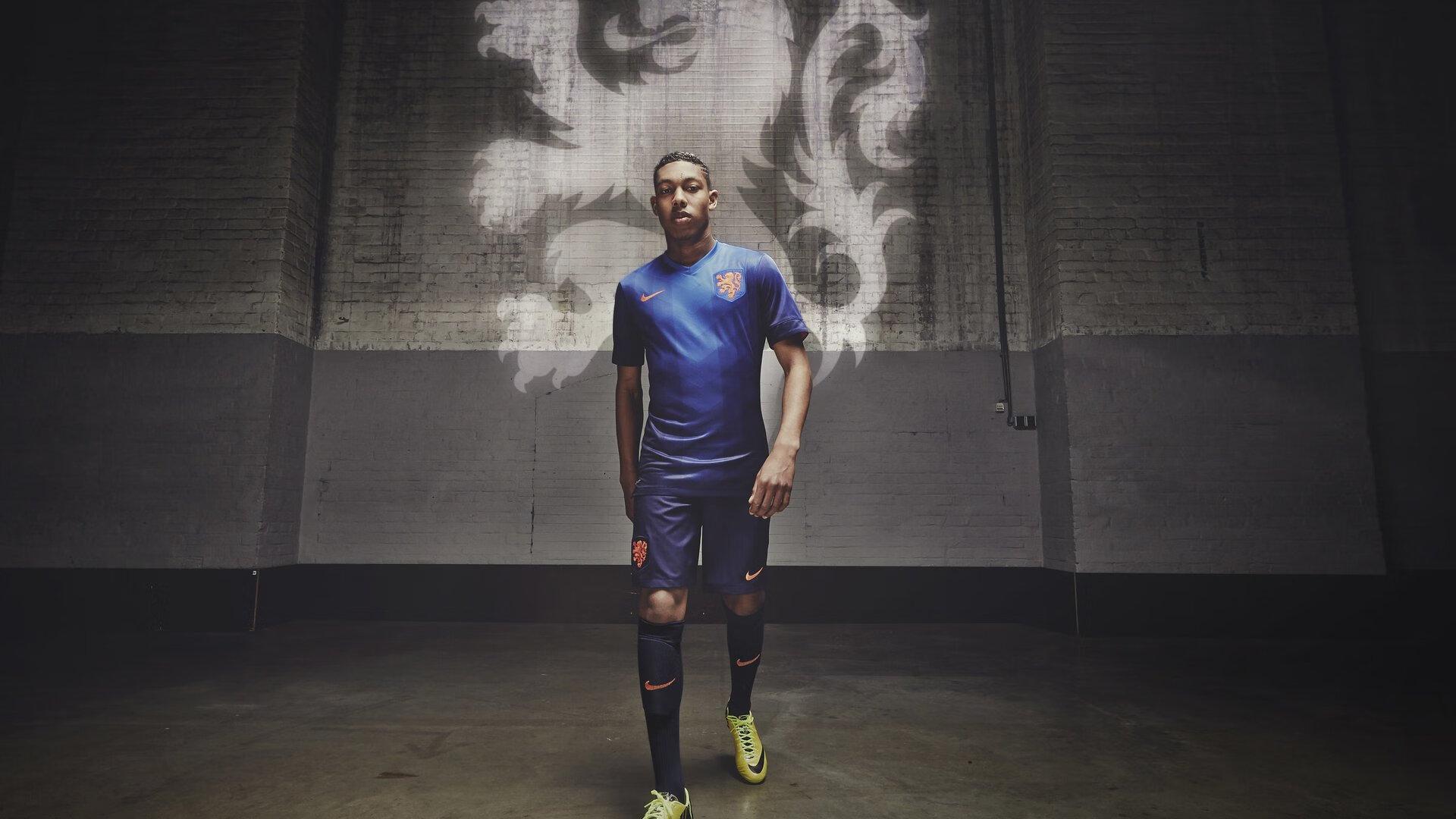 裁判安东尼-泰勒公开抨击网络暴力，社交媒体上全是键盘侠，他们不会当面说你